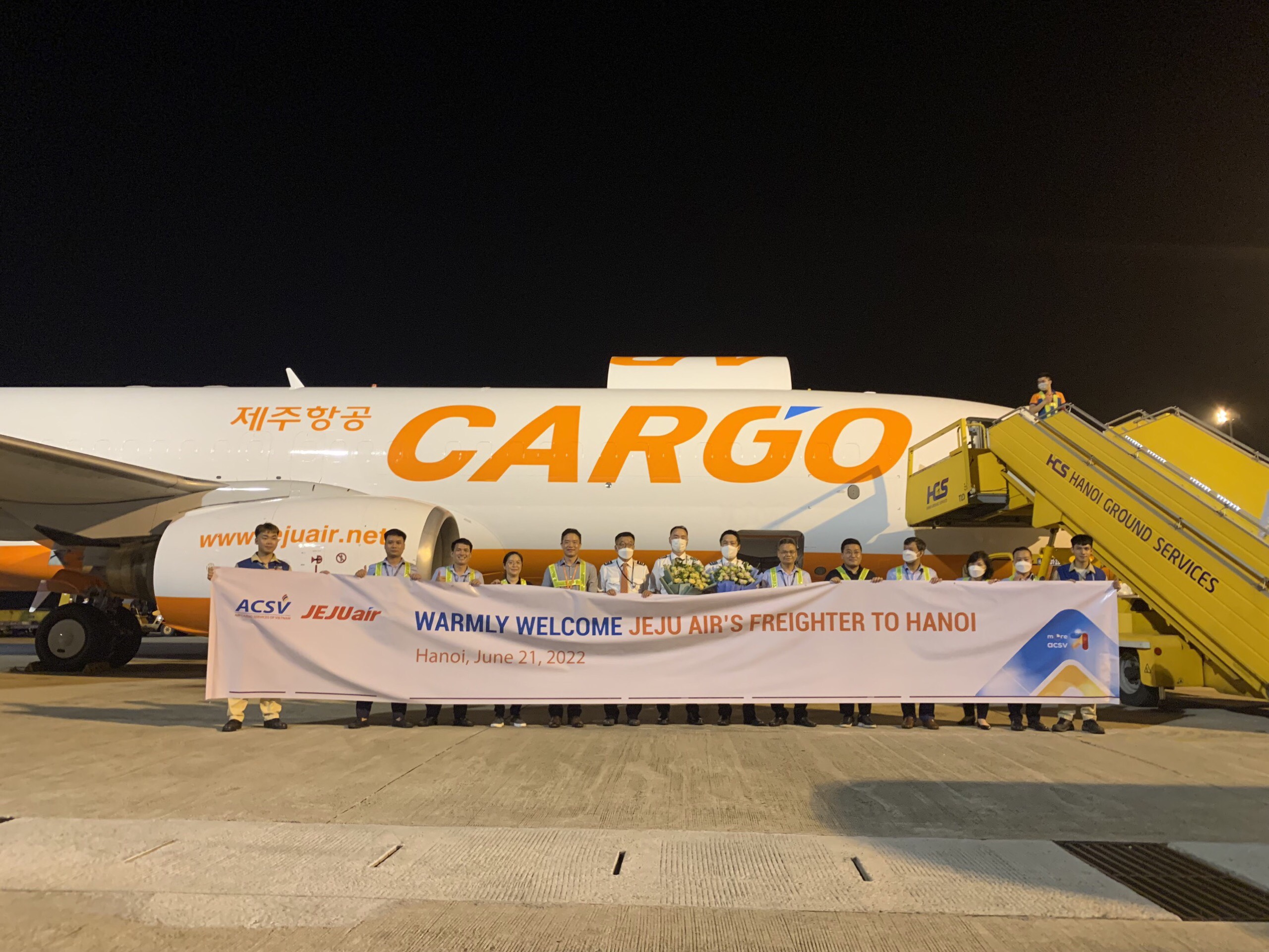 CHÀO MỪNG CHUYẾN BAY CHUYÊN CHỞ HÀNG HÓA ĐẦU TIÊN CỦA HÃNG HÀNG KHÔNG JEJU AIR TẠI NỘI BÀI 
