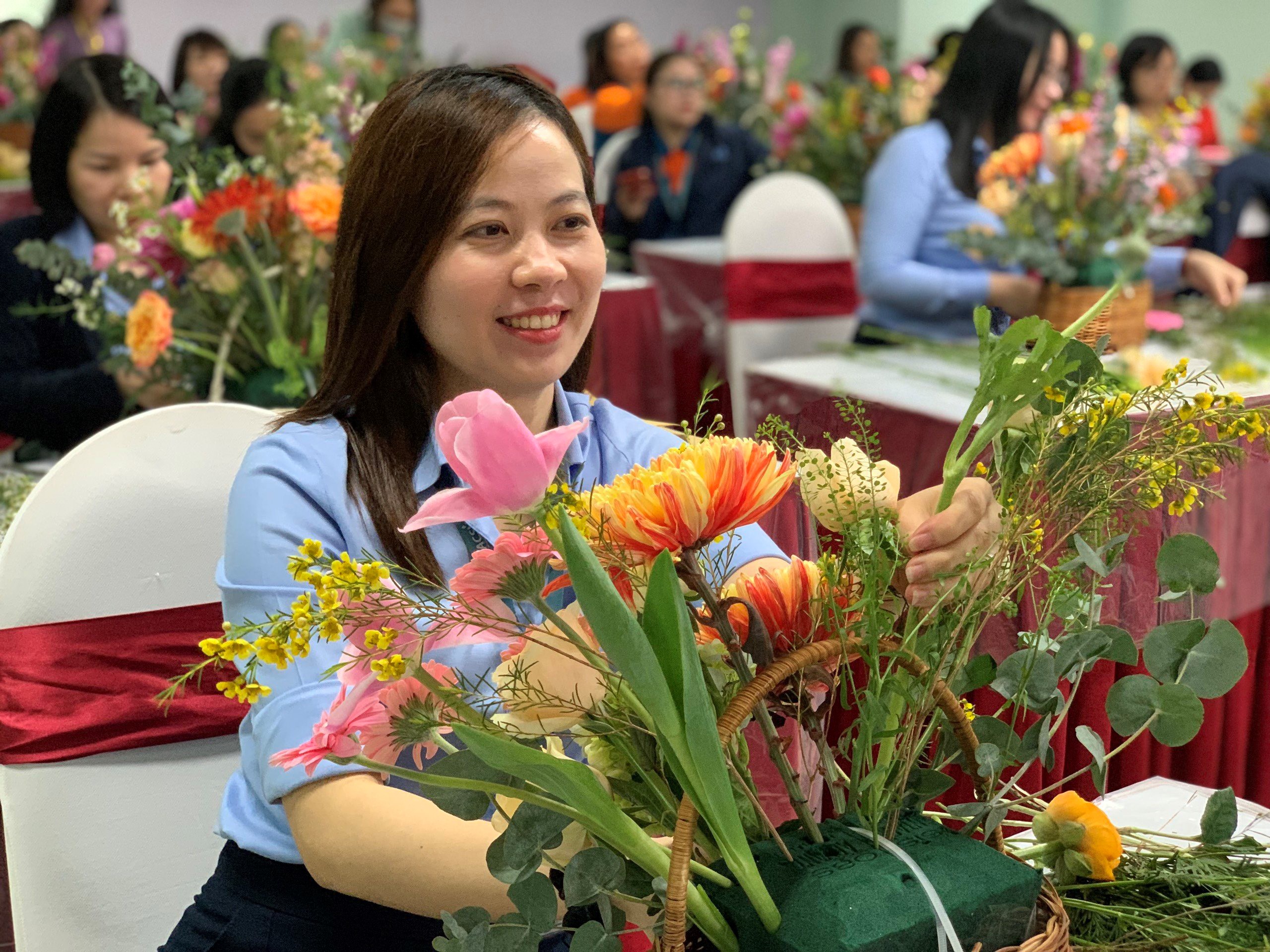 LỚP HỌC CẮM HOA NGHỆ THUẬT CHÀO MỪNG NGÀY QUỐC TẾ PHỤ NỮ 8/3